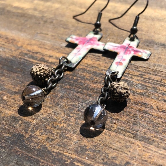 Cross Quartz Earrings - Picture 6 of 7